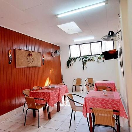 Hostal Huayruro Iquitos Bagian luar foto